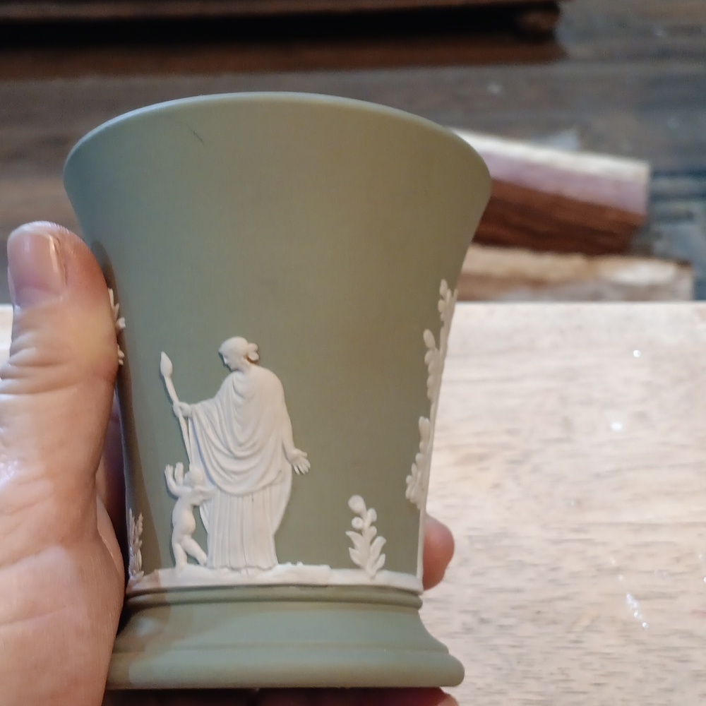 2 ea Wedgwood Green Jasperware Cups - Picture 3 of 6